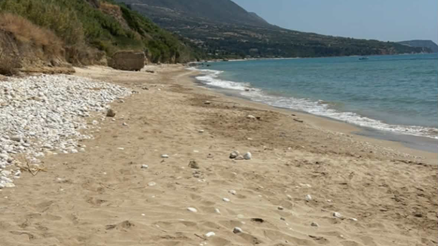 trapezaki beach